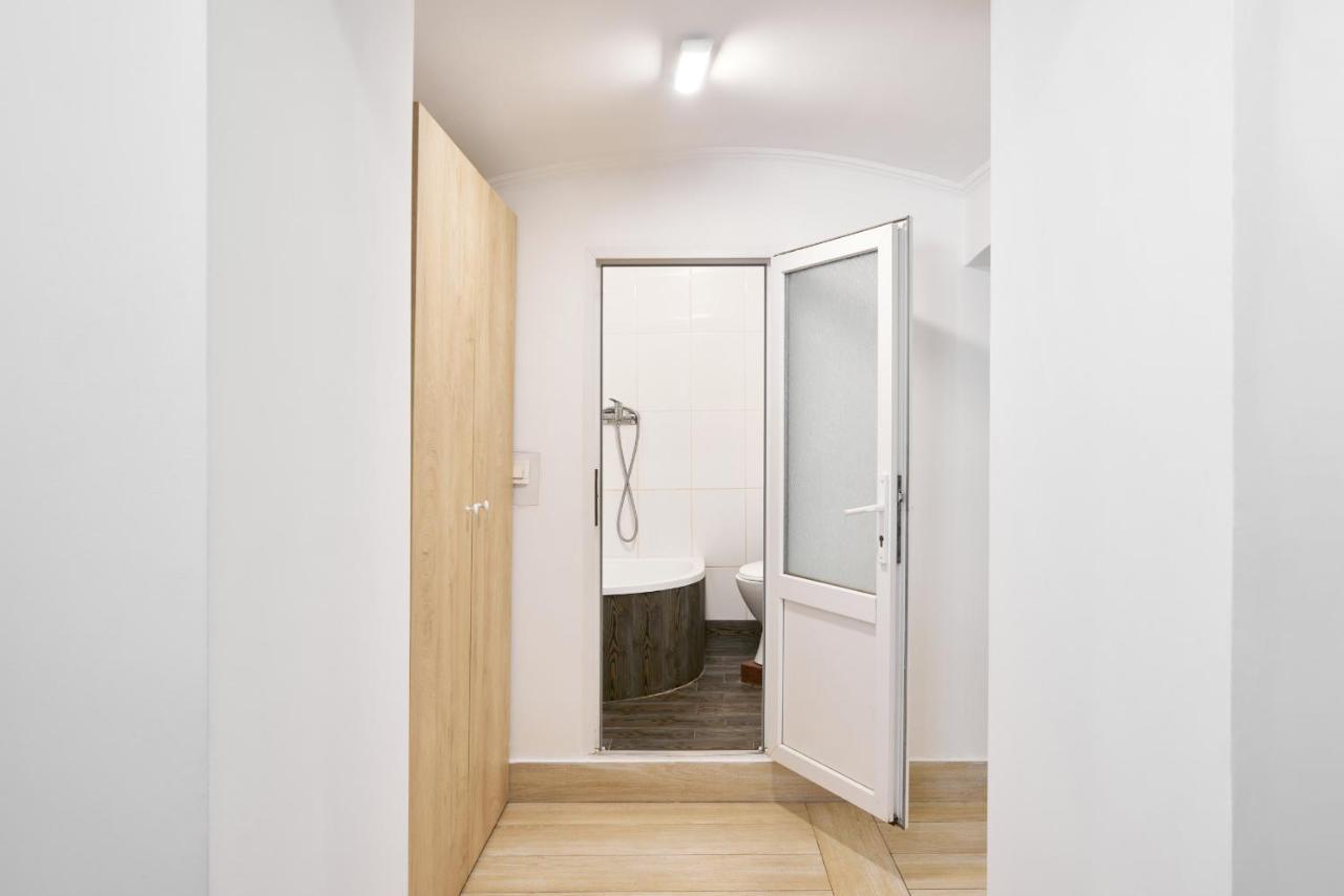 Apartamento Квартира Для Вас! Вул. Голинського, 8! Leópolis Exterior foto