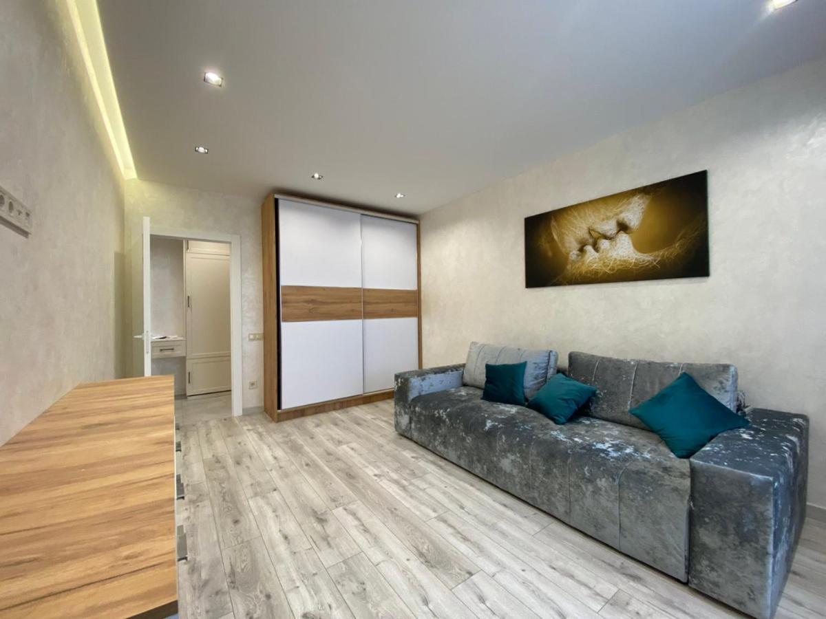 Apartamento Квартира Для Вас! Вул. Голинського, 8! Leópolis Exterior foto